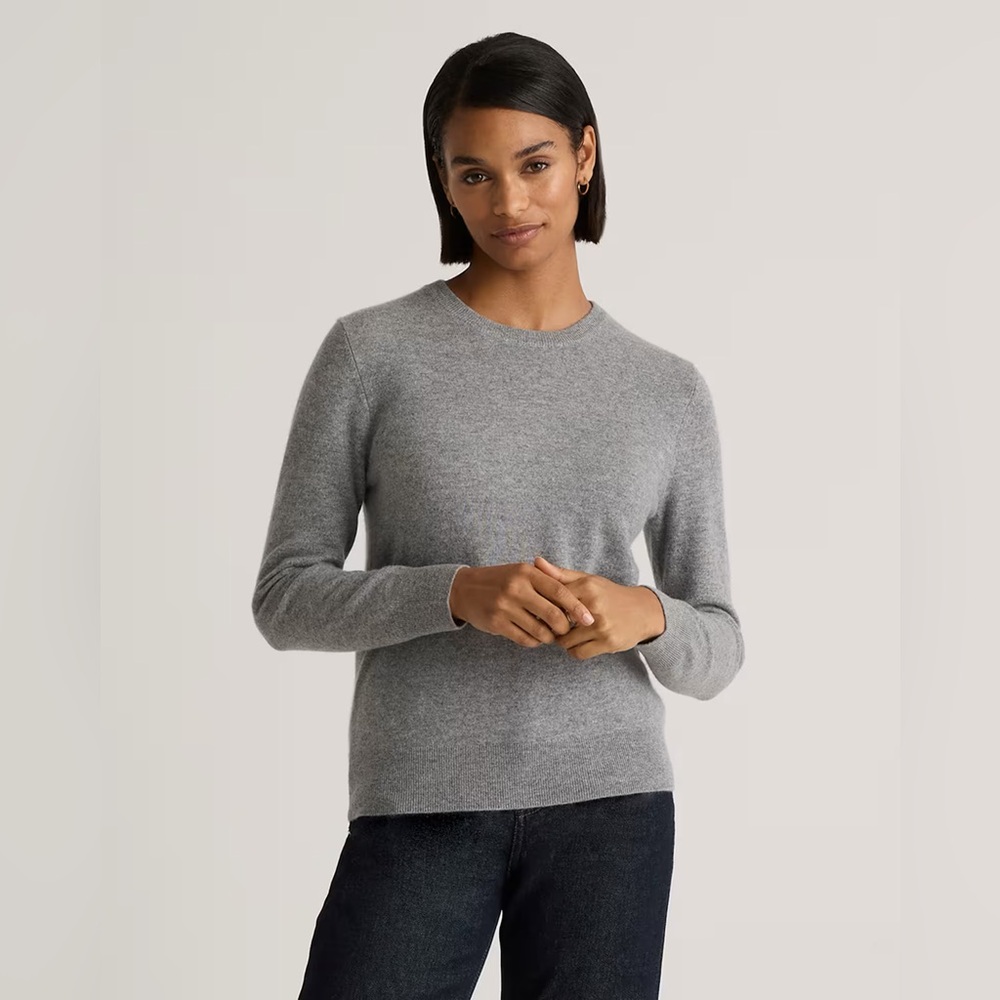 Quince Mongolian Cashmere Crewneck Sweater in Gray, Size Medium